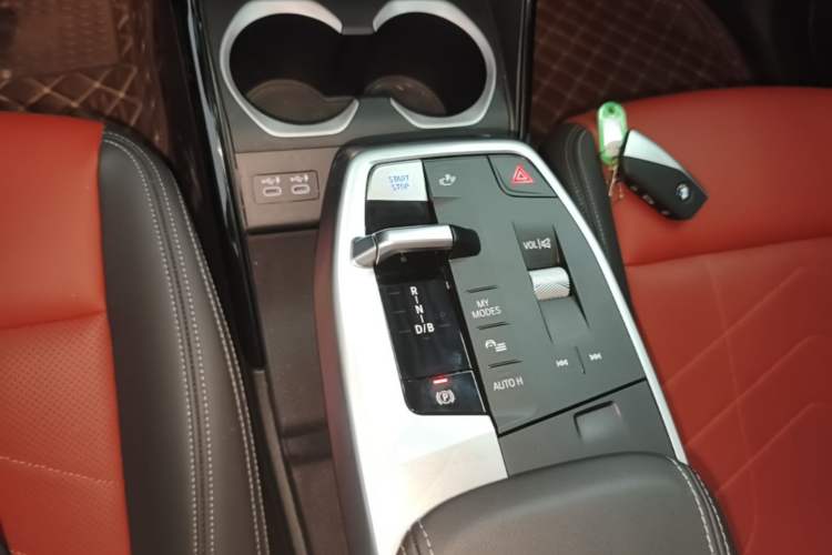 Used BMW iX1 2023 xDrive30L X Design Package Gear Lever