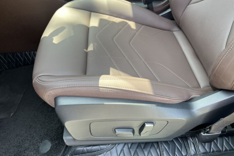 Used BMW iX1 2023 eDrive25L M Sport Package Interior 4