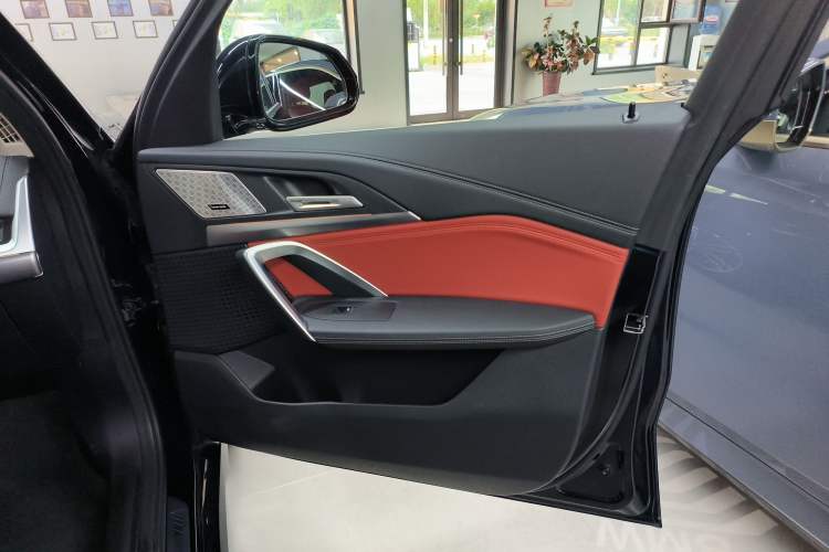 Used BMW iX1 2023 xDrive30L M Sport Package Interior 5