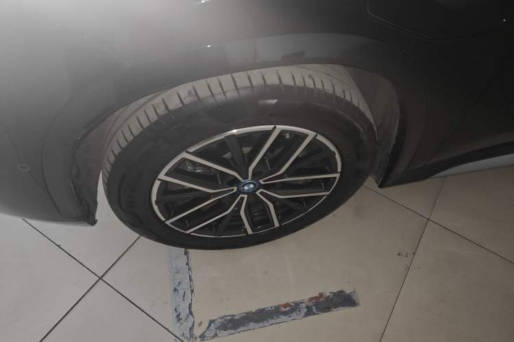 Used BMW iX1 2023 eDrive25L M Sport Package Left Front Wheel Hub