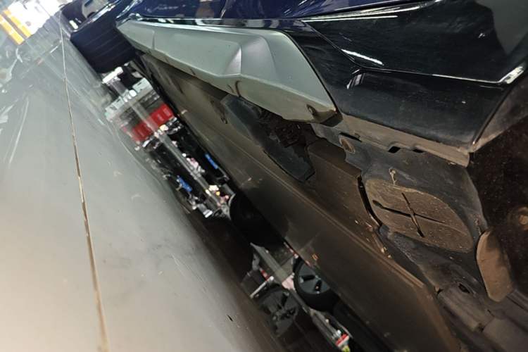 Used BMW iX1 2023 eDrive25L X Design Package Left Side Sill