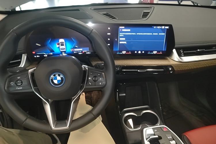 Used BMW iX1 2023 xDrive30L X Design Package Center Console