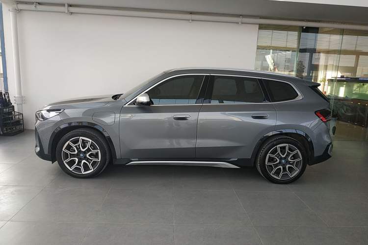 Used BMW iX1 2023 xDrive30L X Design Package Exterior 3
