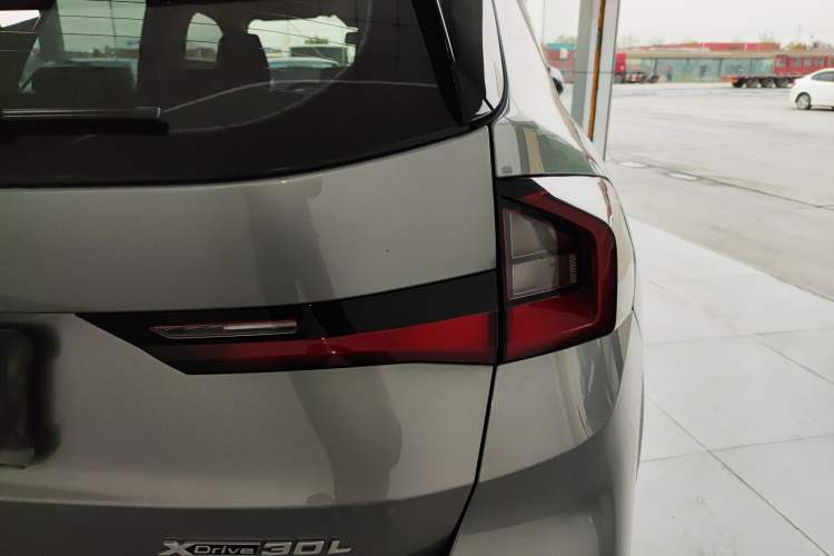 Used BMW iX1 2023 xDrive30L X Design Package Exterior 6