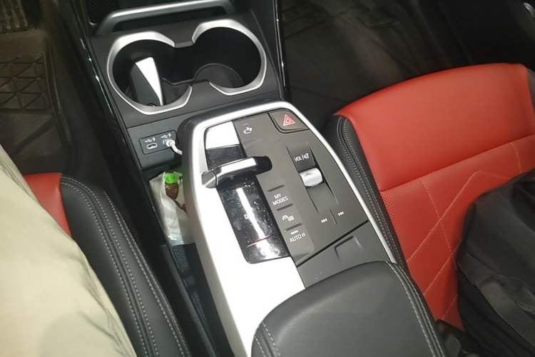 Used BMW iX1 2023 xDrive30L X Design Package Gear Lever
