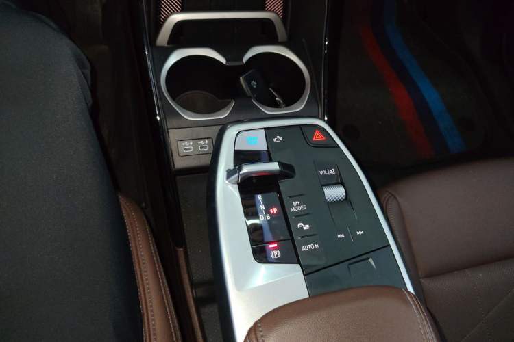 Used BMW iX1 2023 xDrive30L X Design Package Gear Lever