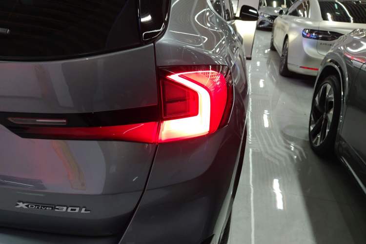 Used BMW iX1 2023 xDrive30L X Design Package Right Rear Taillight