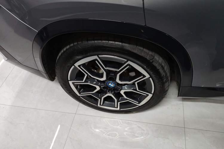 Used BMW iX1 2023 xDrive30L X Design Package Right Rear Wheel Hub