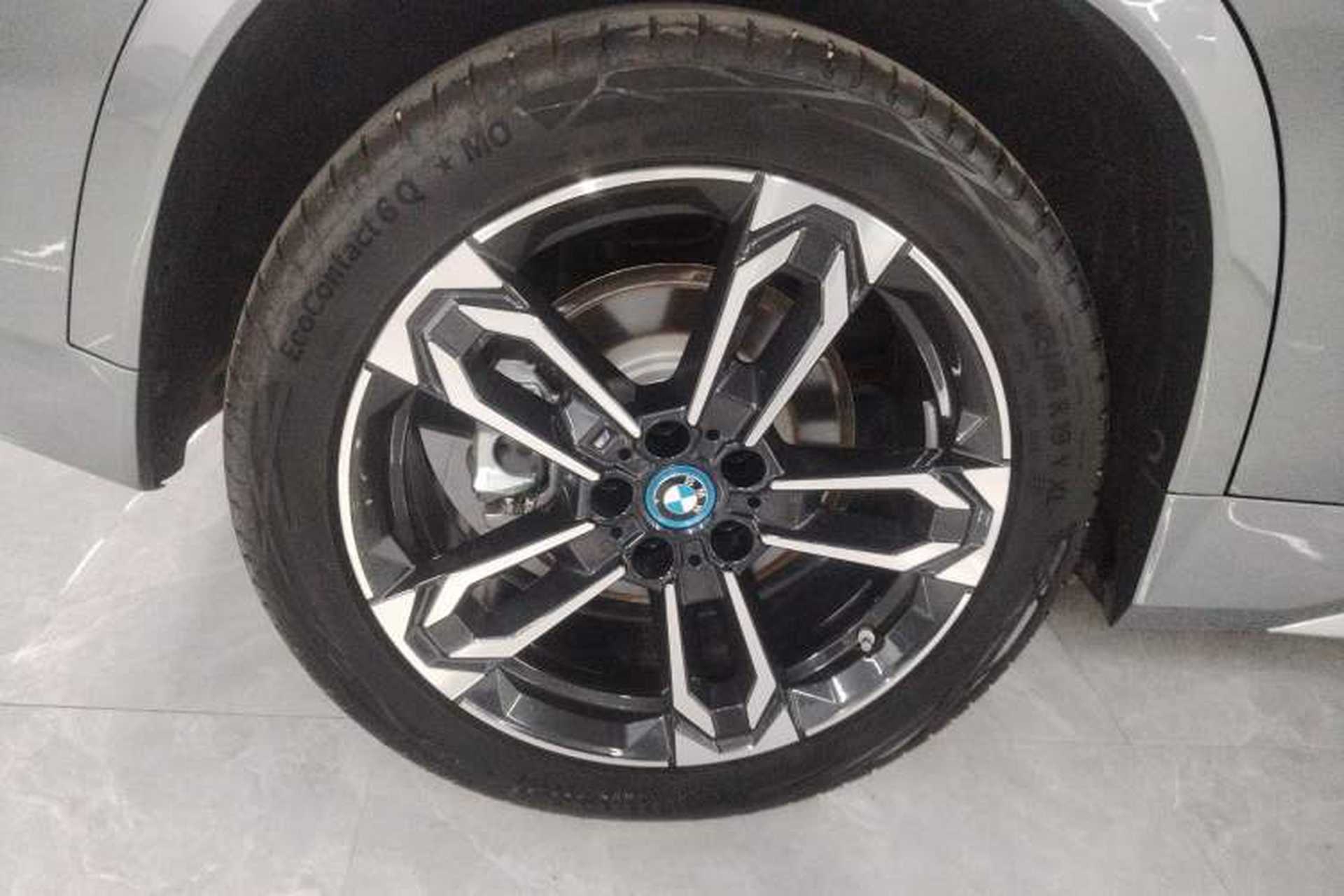 Used BMW iX1 2023 xDrive30L M Sport Package Right Rear Wheel Hub