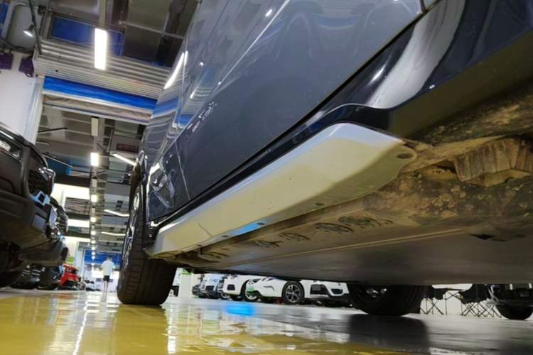 Used BMW iX1 2023 xDrive30L X Design Package Right Side Sill