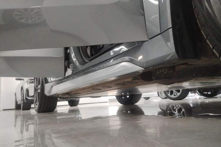 Used BMW iX1 2023 xDrive30L M Sport Package Right Side Sill