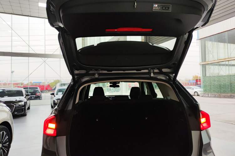 Used BMW iX1 2023 xDrive30L X Design Package Trunk