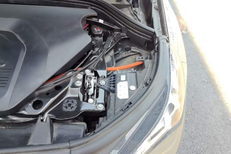 Used BMW iX1 2023 xDrive30L X Design Package Engine Bay Left