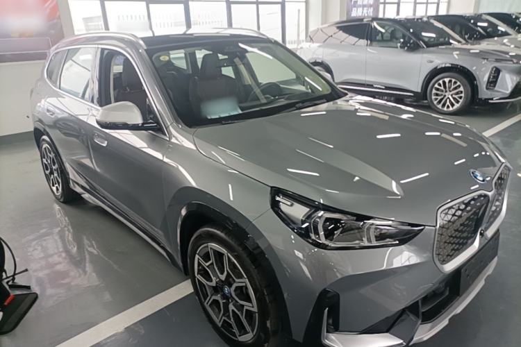 Used BMW iX1 2023 xDrive30L X Design Package Front Right 45 Deg