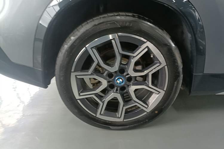 Used BMW iX1 2023 xDrive30L X Design Package Right Rear Wheel Hub