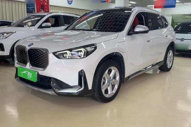 Ojetý BMW iX1 2023 eDrive25L X Design Package