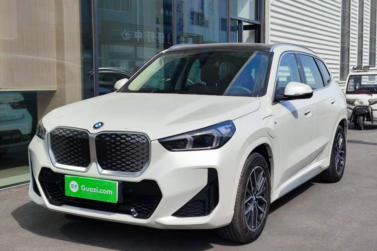 BMW iX1 2023 eDrive25L M Sport Package