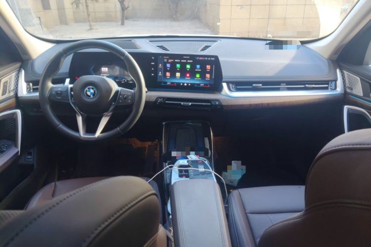 Used BMW iX1 2023 xDrive30L X Design Package Center Console