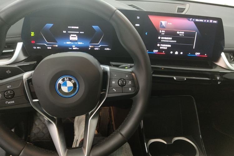 Used BMW iX1 2023 eDrive25L X Design Package Center Console