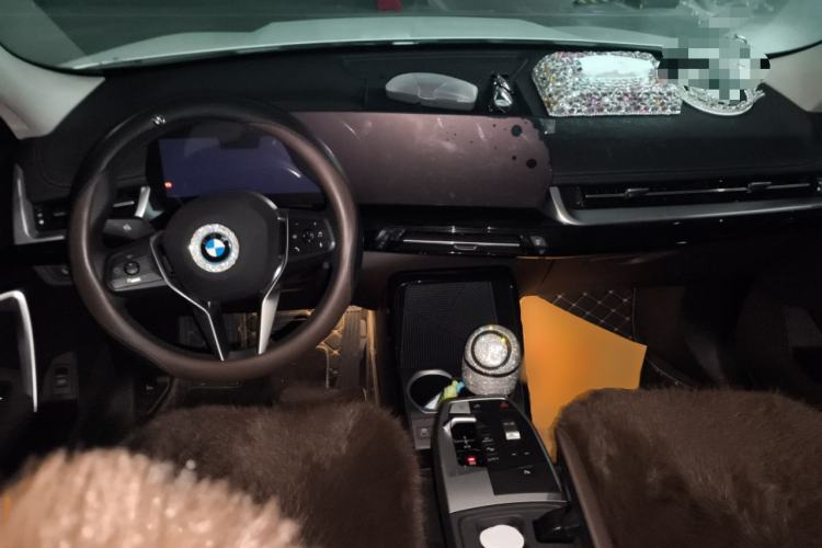 Used BMW iX1 2023 eDrive25L X Design Package Center Console