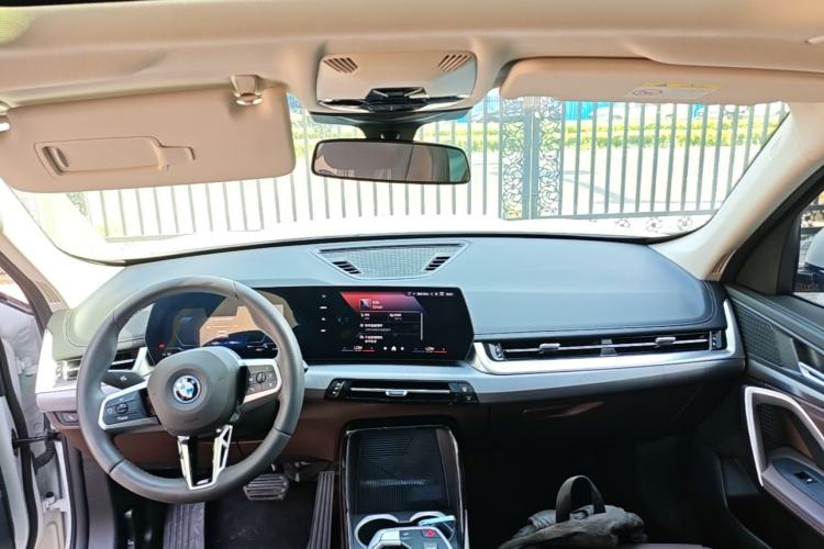 Used BMW iX1 2023 eDrive25L M Sport Package Center Console