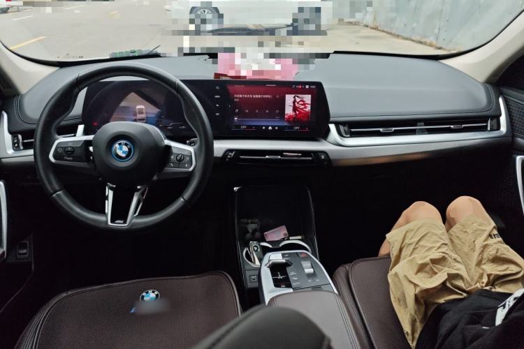 Used BMW iX1 2023 eDrive25L M Sport Package Center Console
