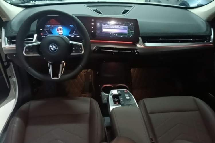 Used BMW iX1 2023 eDrive25L M Sport Package Center Console