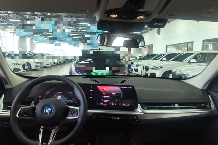 Used BMW iX1 2023 eDrive25L M Sport Package Center Console