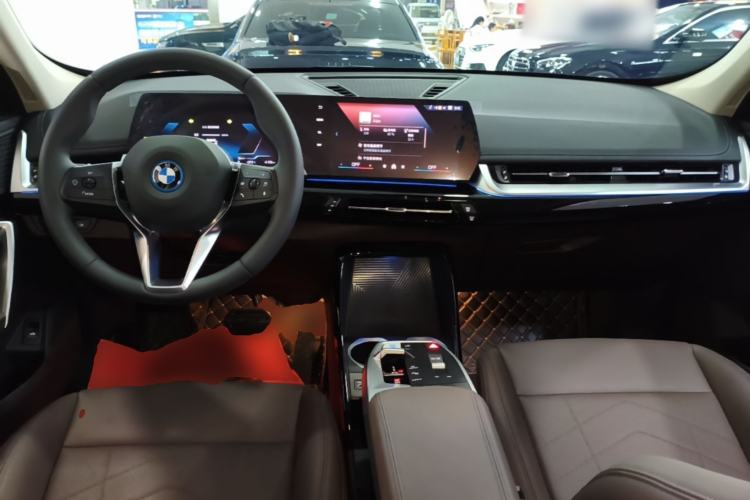 Used BMW iX1 2023 eDrive25L X Design Package Center Console