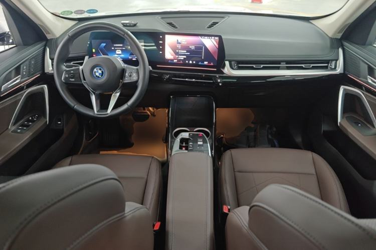 Used BMW iX1 2023 eDrive25L X Design Package Center Console