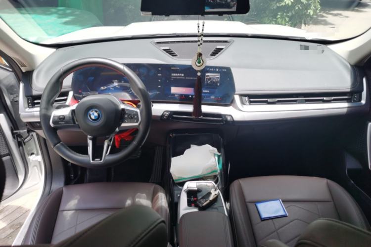 Used BMW iX1 2023 eDrive25L M Sport Package Center Console