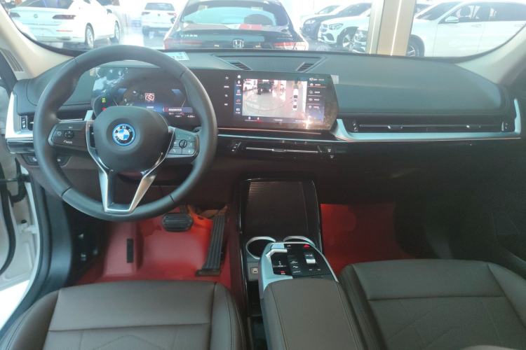 Used BMW iX1 2023 eDrive25L X Design Package Center Console