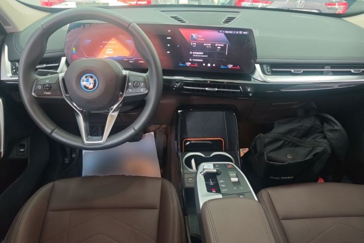 Used BMW iX1 2023 eDrive25L X Design Package Center Console