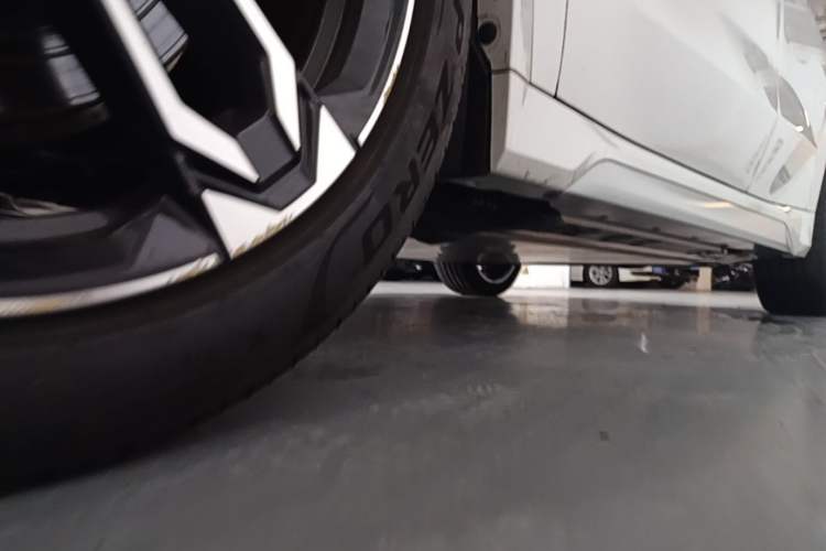 Used BMW iX1 2023 xDrive30L M Sport Package Chassis Front Left