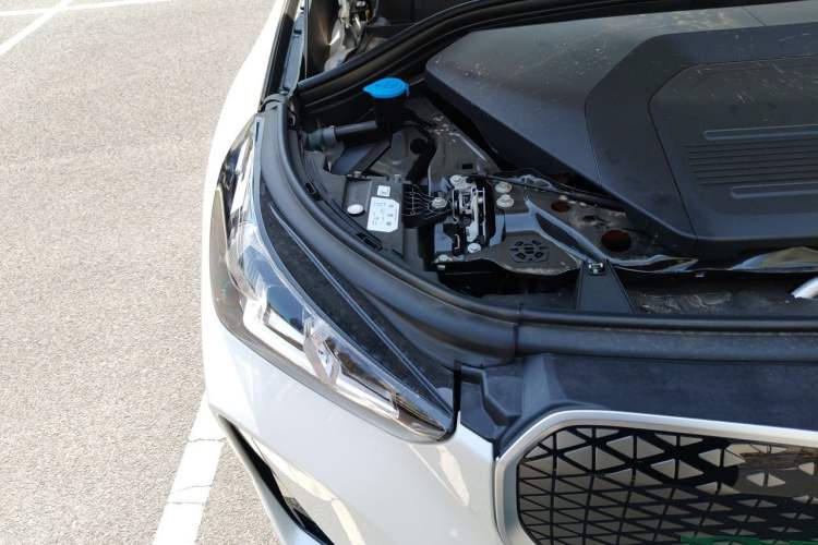 Used BMW iX1 2023 xDrive30L M Sport Package Engine Bay Right