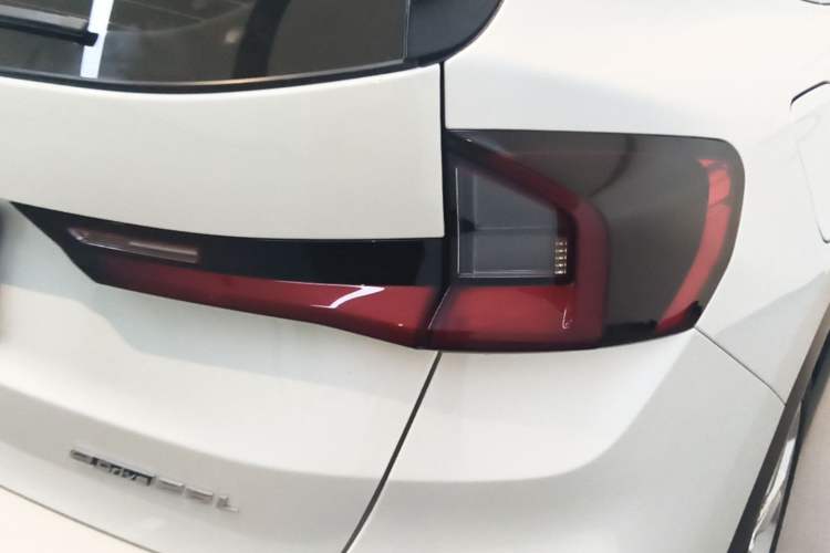 Used BMW iX1 2023 eDrive25L X Design Package Exterior 3