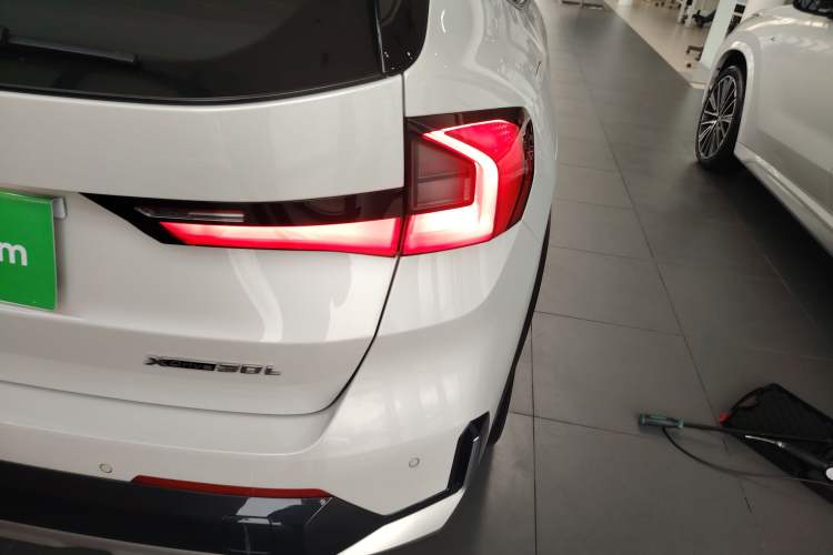 Used BMW iX1 2023 xDrive30L X Design Package Exterior 6