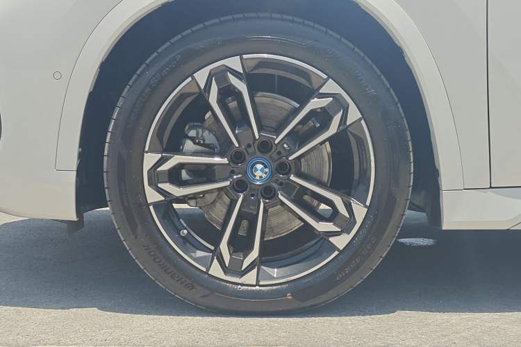 Used BMW iX1 2023 xDrive30L M Sport Package Exterior 9