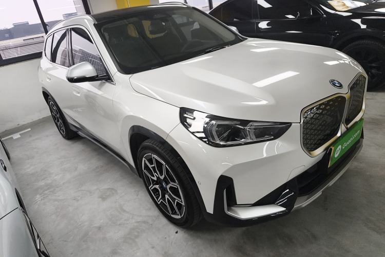 Used BMW iX1 2023 xDrive30L X Design Package Front Right 45 Deg