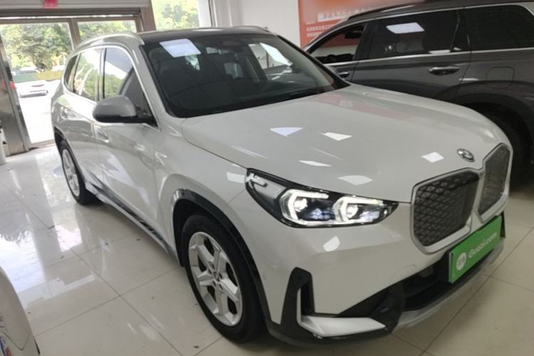Used BMW iX1 2023 eDrive25L X Design Package Front Right 45 Deg