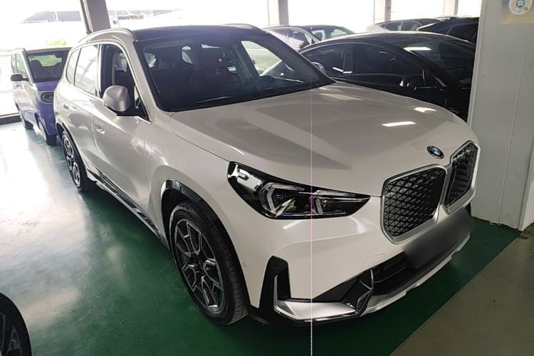Used BMW iX1 2023 xDrive30L X Design Package Front Right 45 Deg