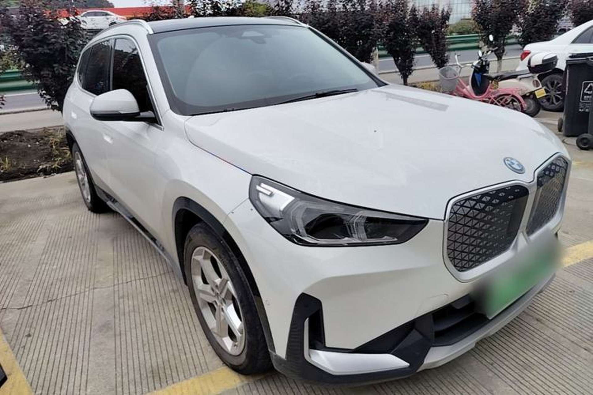 Used BMW iX1 2023 eDrive25L X Design Package Front Right 45 Deg