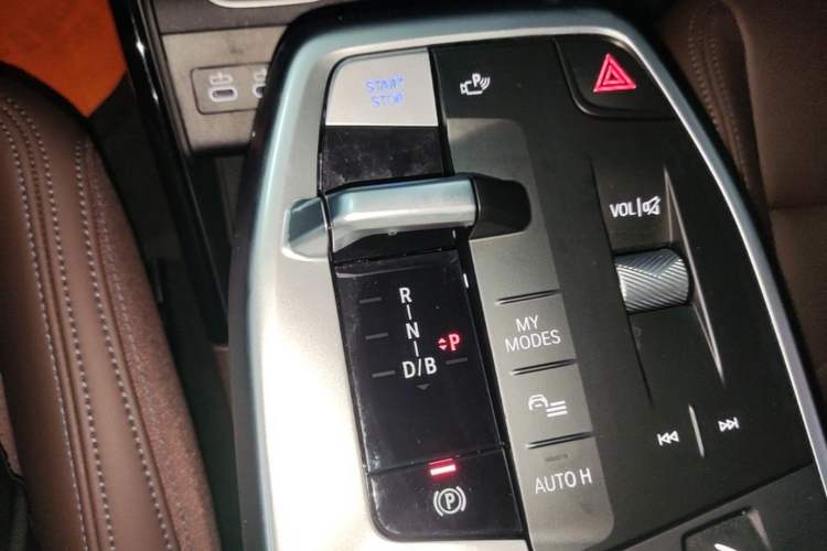 Used BMW iX1 2023 eDrive25L X Design Package Gear Lever