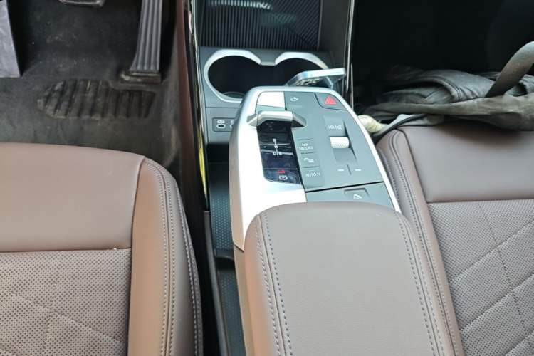 Used BMW iX1 2023 eDrive25L M Sport Package Gear Lever