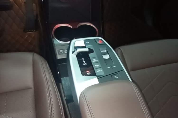 Used BMW iX1 2023 eDrive25L M Sport Package Gear Lever