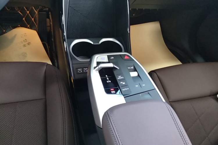 Used BMW iX1 2023 eDrive25L M Sport Package Gear Lever