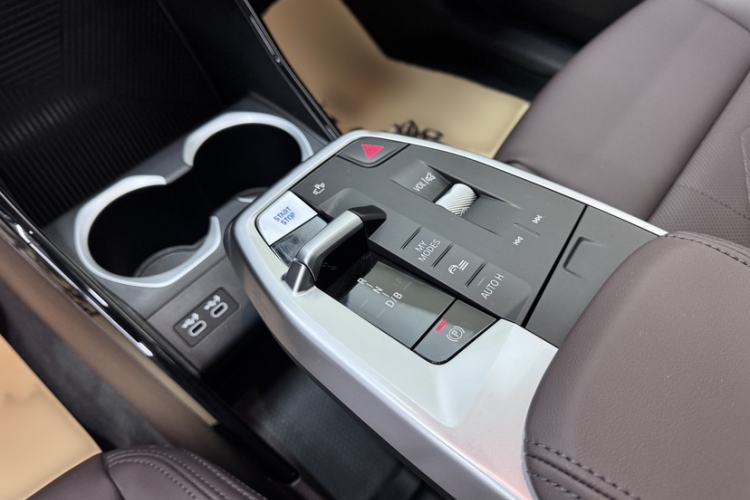 Used BMW iX1 2023 eDrive25L M Sport Package Gear Lever
