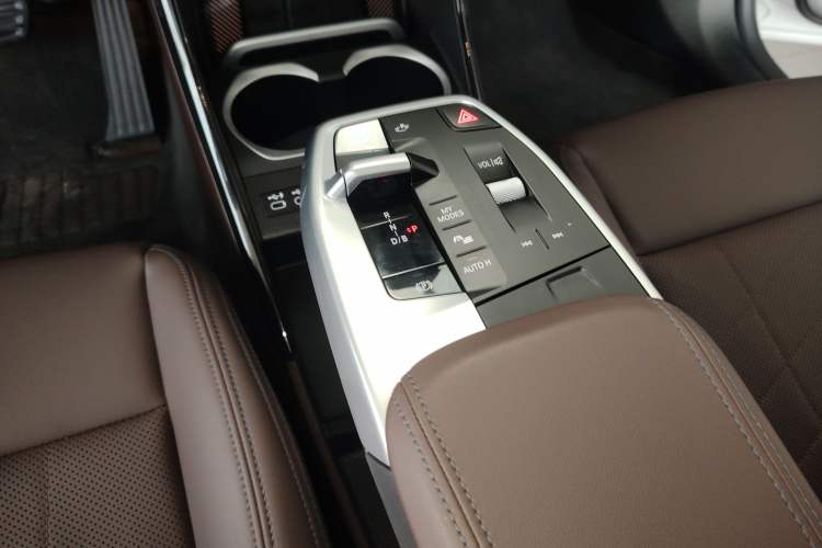 Used BMW iX1 2023 xDrive30L X Design Package Gear Lever