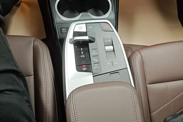 Used BMW iX1 2023 eDrive25L M Sport Package Gear Lever