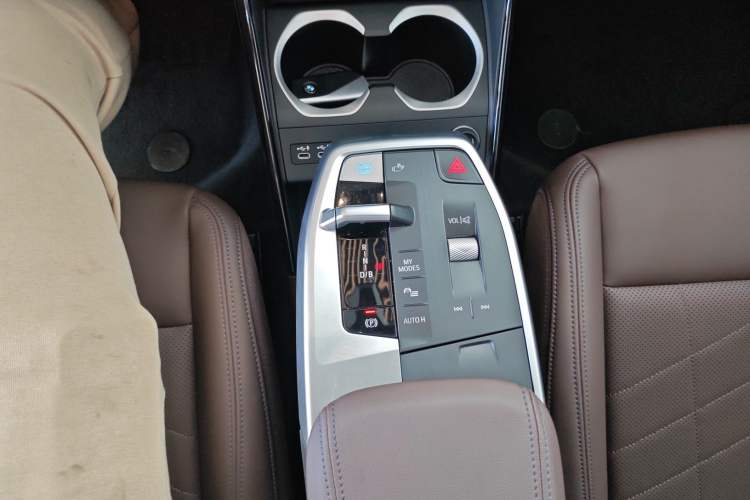 Used BMW iX1 2023 eDrive25L X Design Package Gear Lever